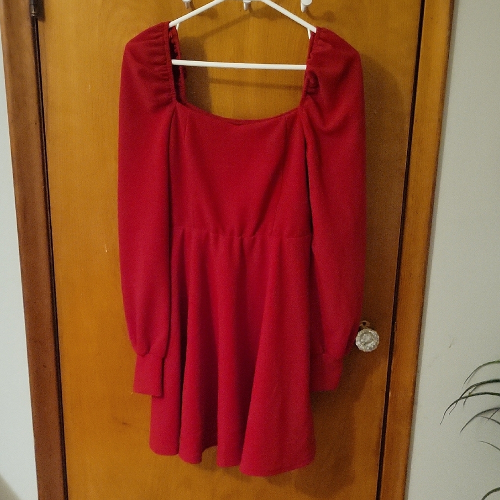 Elegant Red Long Sleeve Dress